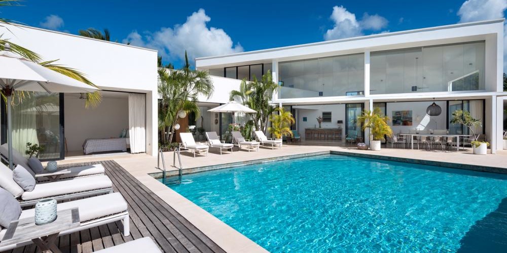Villa 2445 — Luxury villa for rent in Carlton View