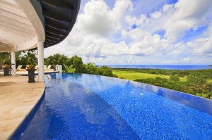 Villa 2476 — Luxury villa for rent in Lancaster