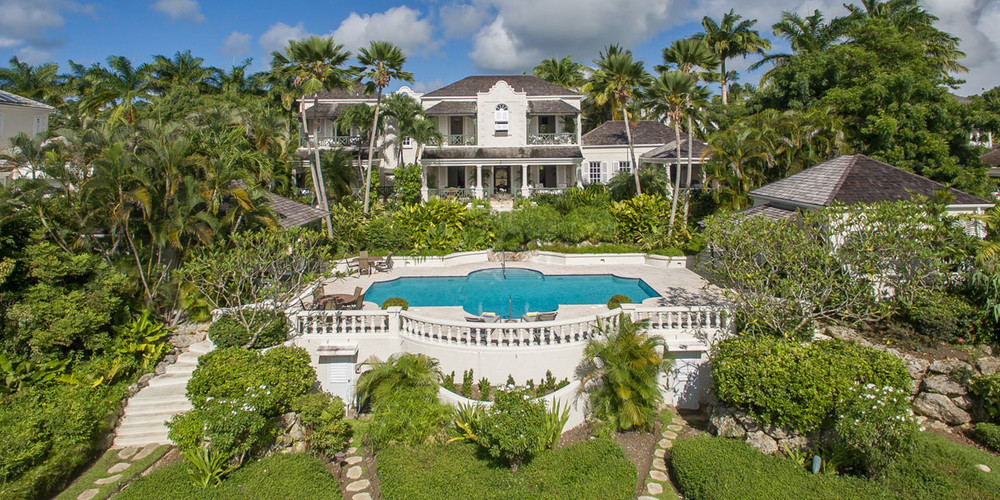 Villa 2478 — Luxury villa for rent in Lancaster