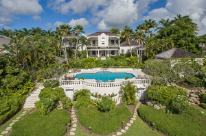 Villa 2478 — Luxury villa for rent in Lancaster