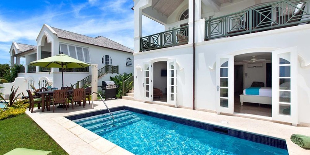 Villa 2482 — Luxury villa for rent in Forest Hills