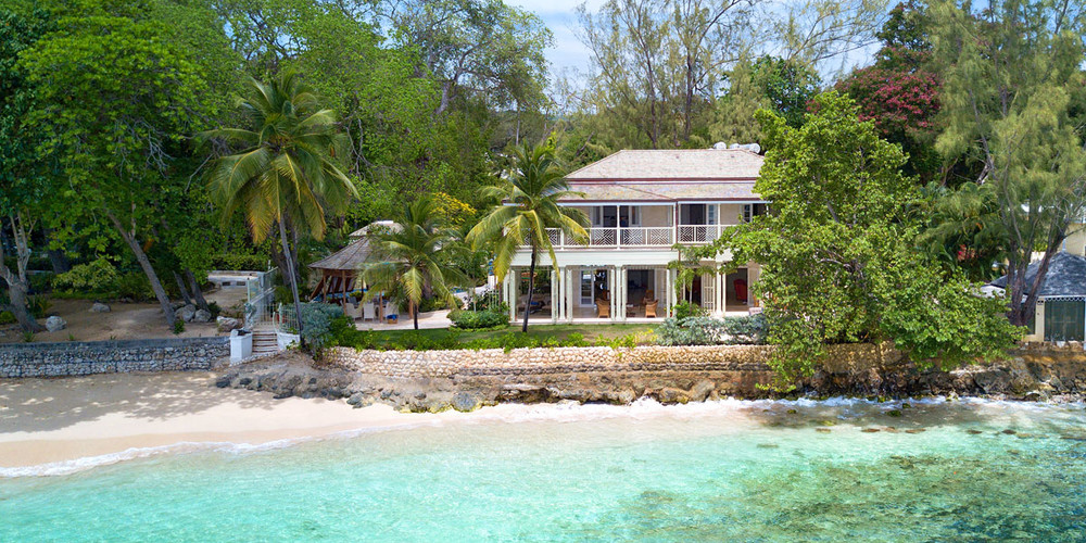 Sandy Retreat — Luxury villa for rent in Mullins Beach