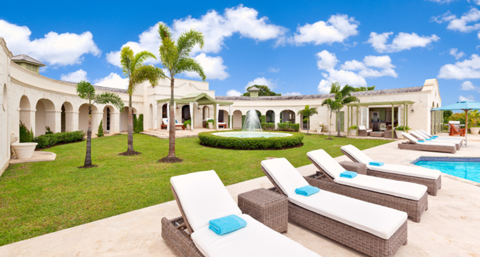 Villa 2515 — Luxury villa for rent in Weston