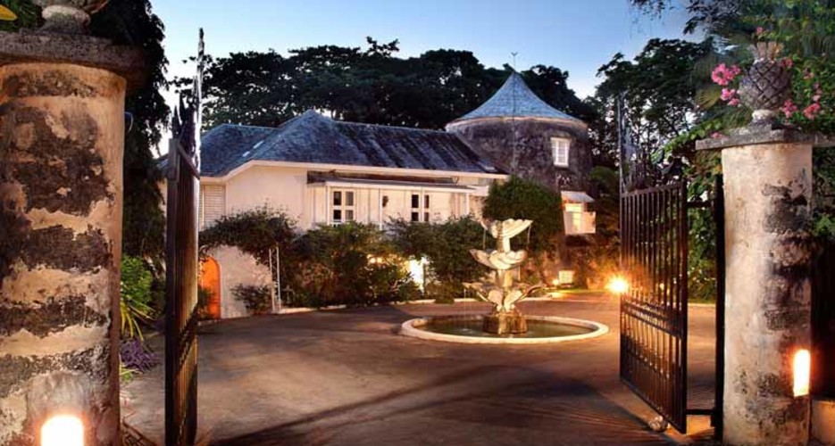 Villa 2521 — Luxury villa for rent in Mullins Beach